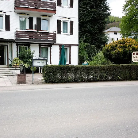 Kuhler Brunnen Mit Gastehaus Hotel *